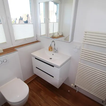 Trutz Blanker Hans - Duenenstr 19, App 8 *